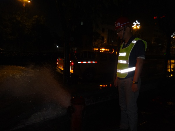 沖洗管網(wǎng)保水質(zhì) 安全巡查責任重