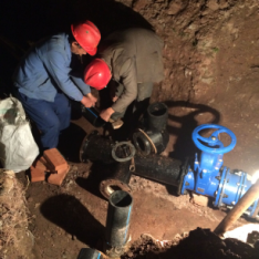 挑燈夜戰(zhàn)不擾民，爭(zhēng)分奪秒保運(yùn)行