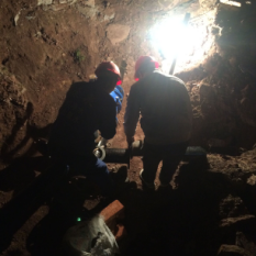 挑燈夜戰(zhàn)不擾民，爭分奪秒保運行