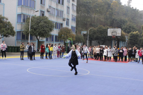 巾幗展風采 活力迎“三八”