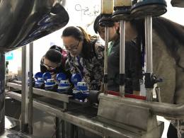 營銷部:呼叫中心員工持續(xù)開展提升業(yè)務知識培訓