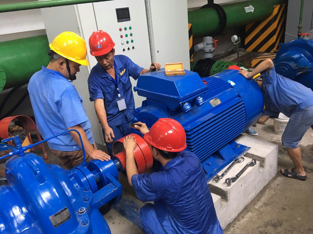 二水廠順利完成送水2號電機(jī)變頻控制系統(tǒng)技改