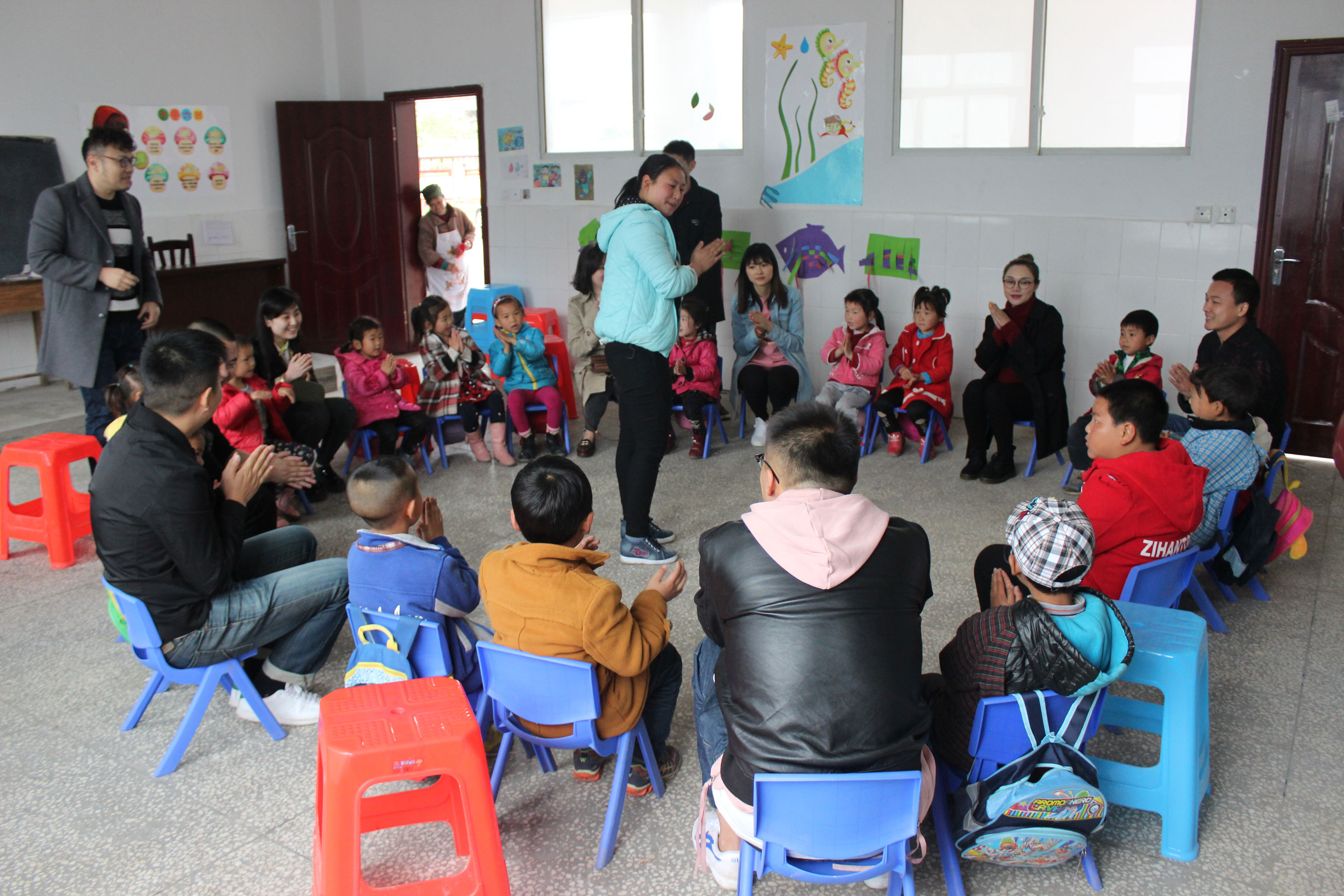 宜賓清源水務(wù)集團公司開展學(xué)雷鋒活動