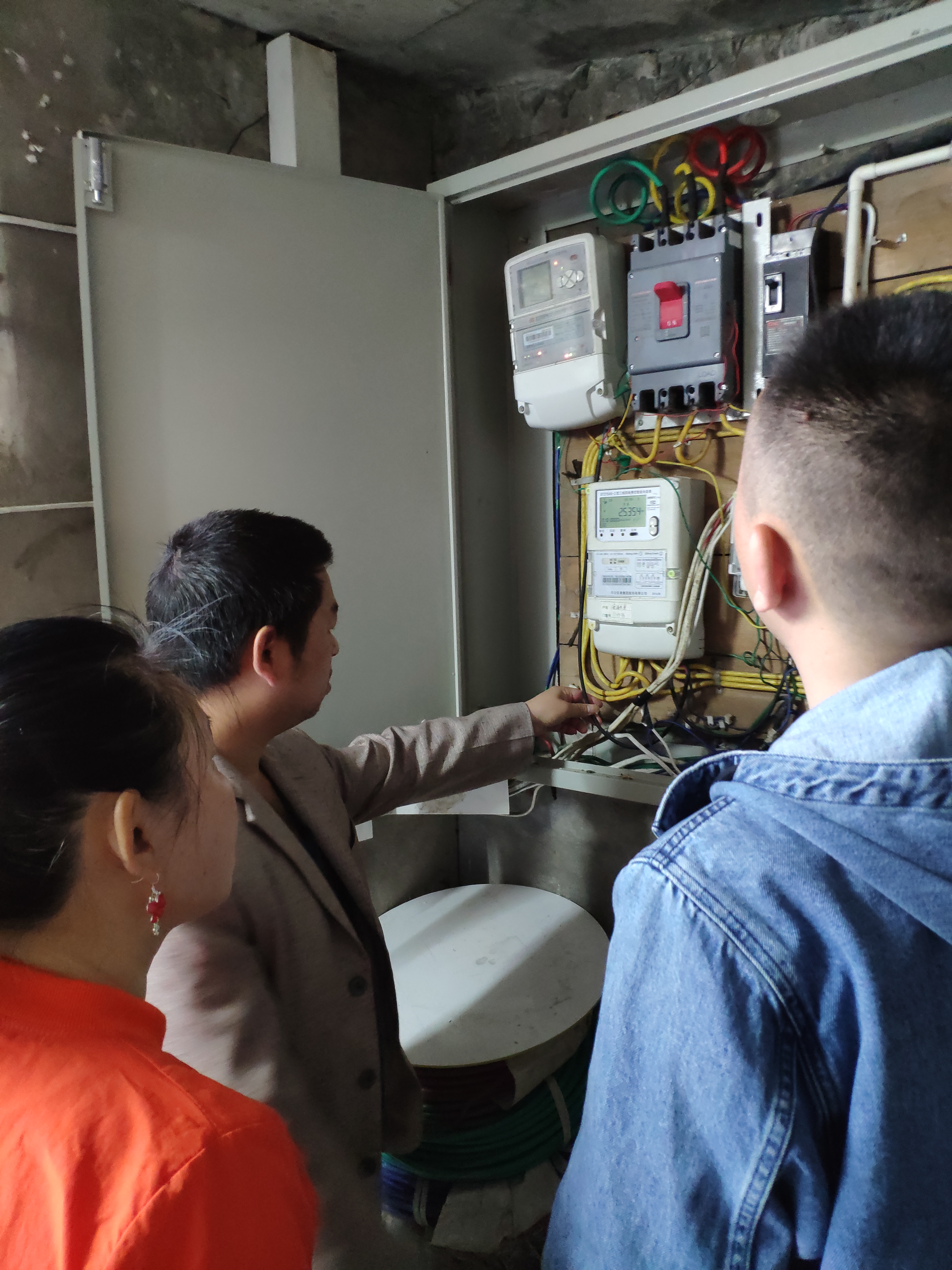 安全第一    預防為先