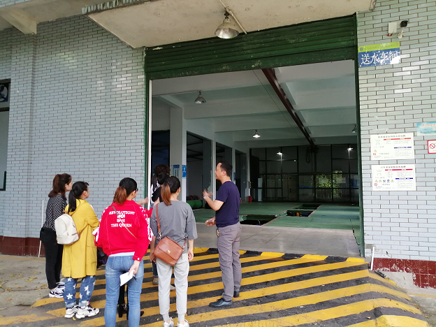 營(yíng)銷部組織員工學(xué)知識(shí) 提技能 優(yōu)服務(wù)